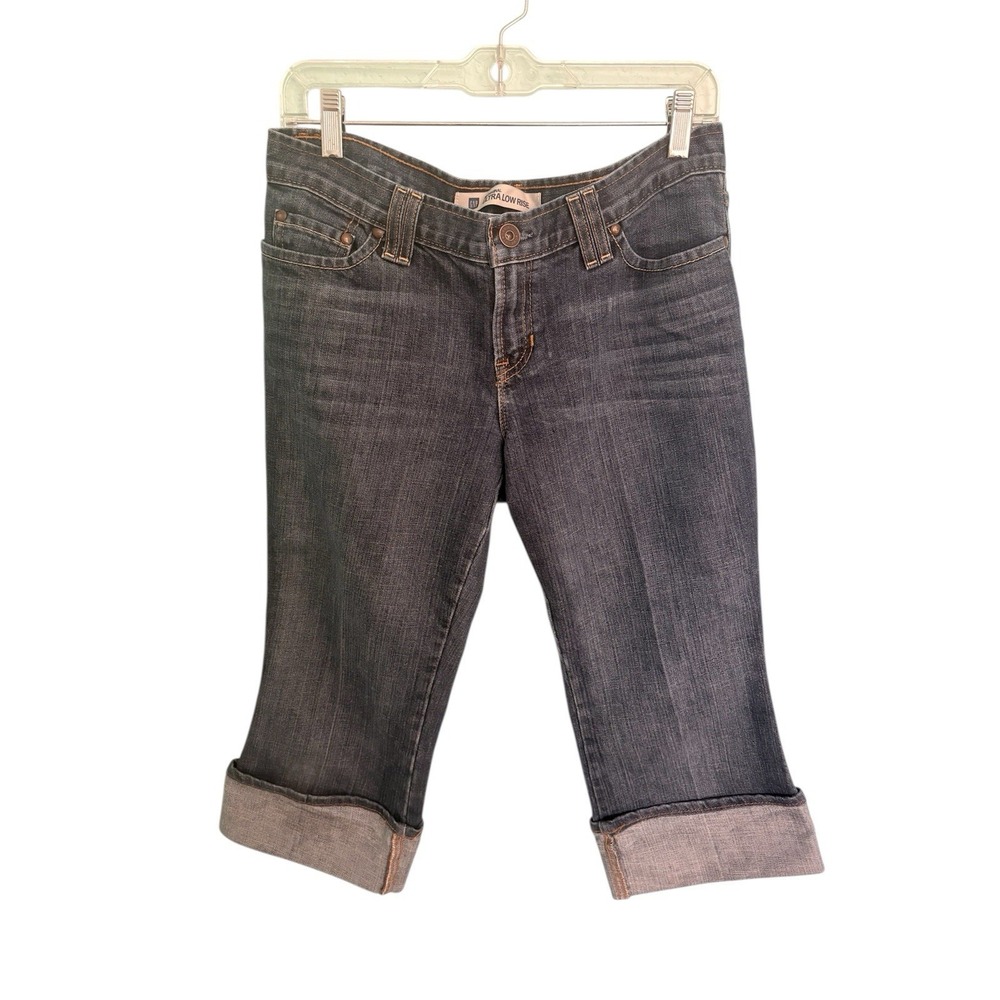 Vintage Gap Dark Wash‎ Denim Capris with a low-rise fit and a cuffed hem- sz 8